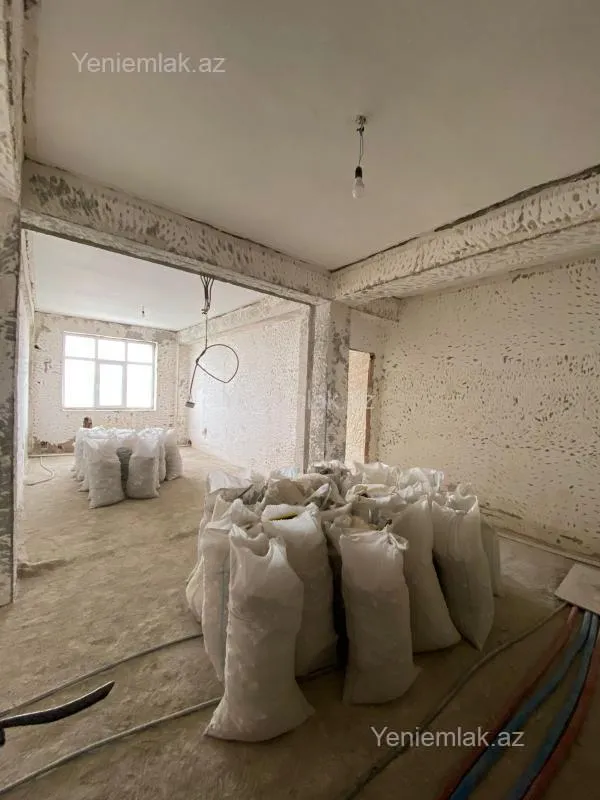 Satılır 3 otaqlı yeni tikili 130 m²