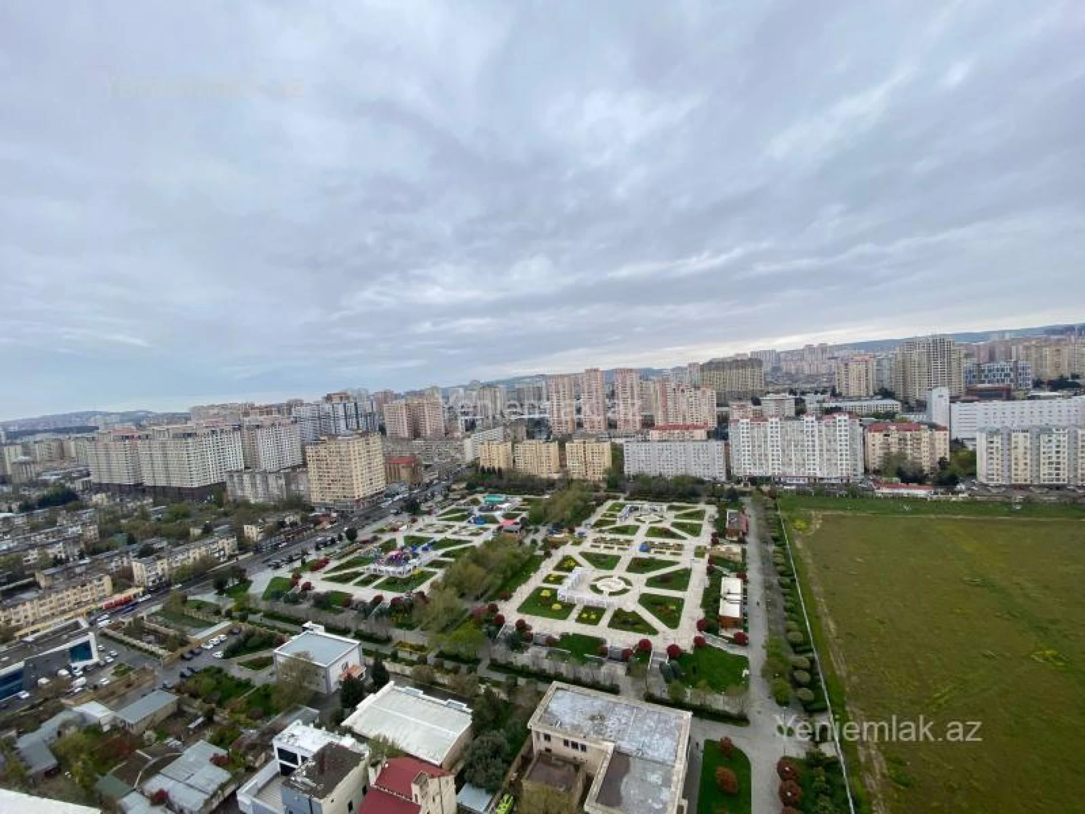 Satılır 3 otaqlı yeni tikili 130 m²