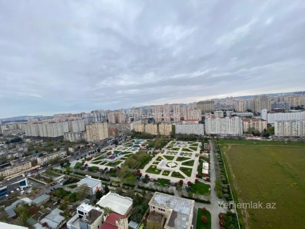 Satılır 3 otaqlı yeni tikili 130 m²