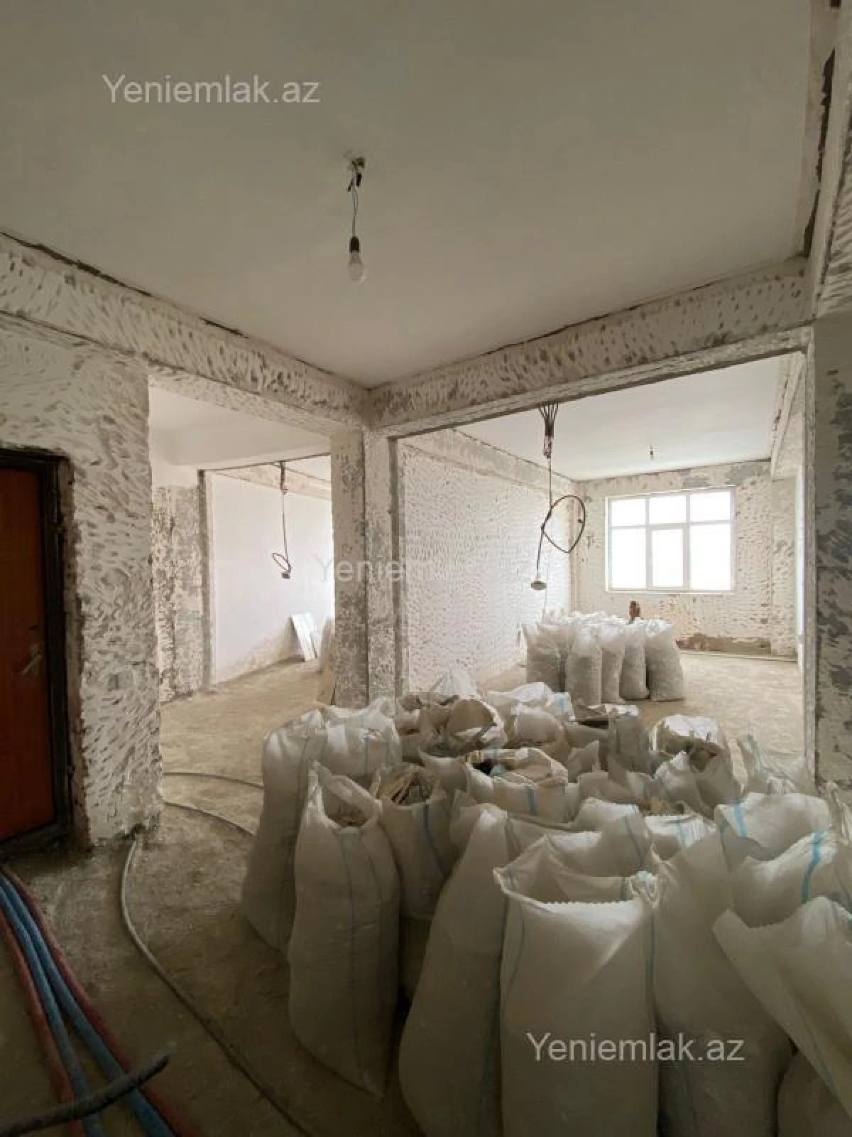 Satılır 3 otaqlı yeni tikili 130 m²