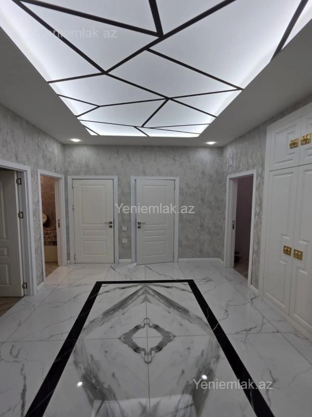 Satılır 3 otaqlı yeni tikili 103 m²
