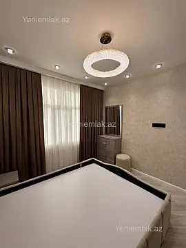 Satılır 2 otaqlı köhnə tikili 65 m²
