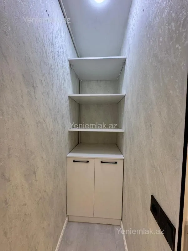 Satılır 2 otaqlı köhnə tikili 65 m²