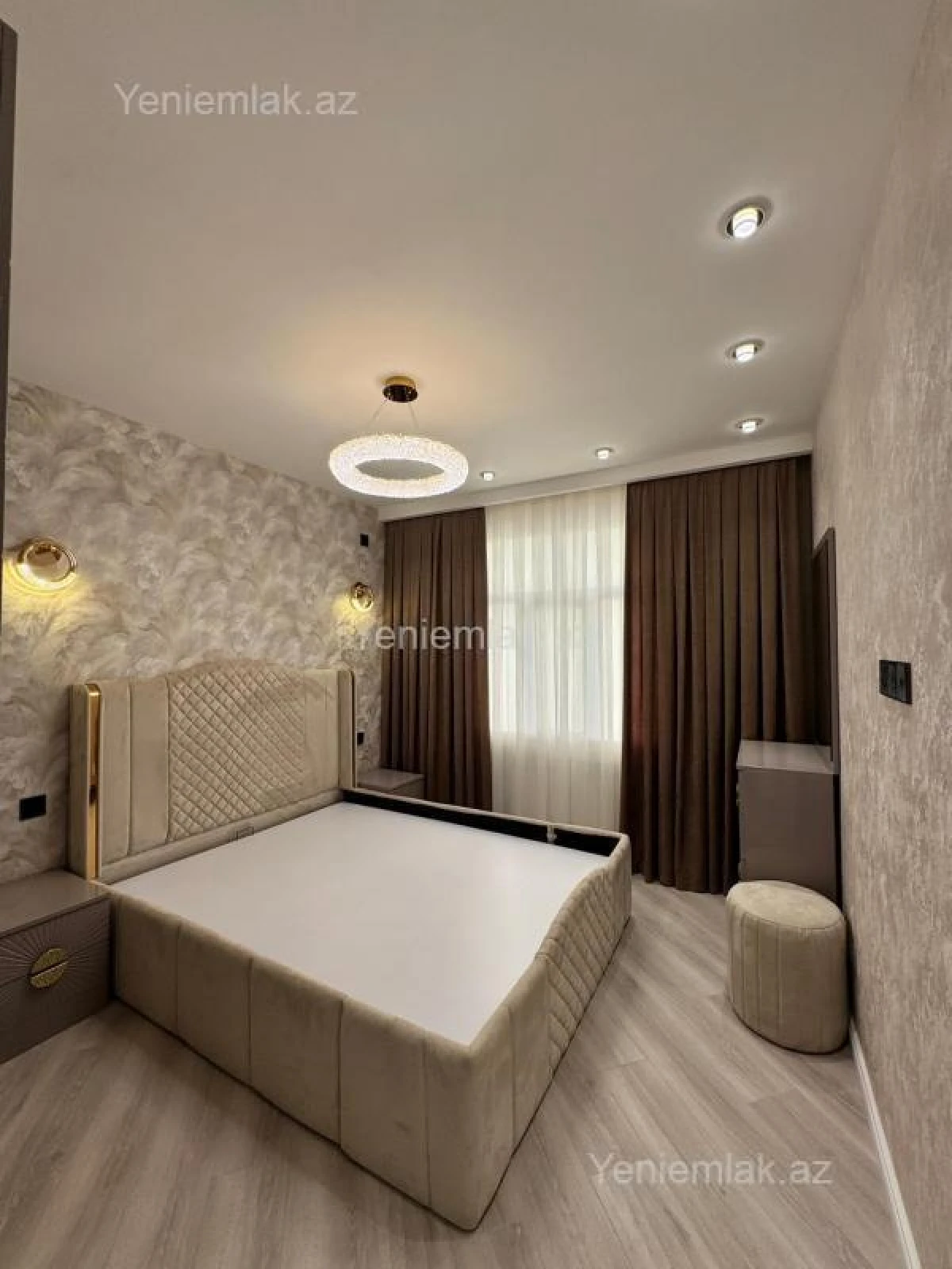 Satılır 2 otaqlı köhnə tikili 65 m²