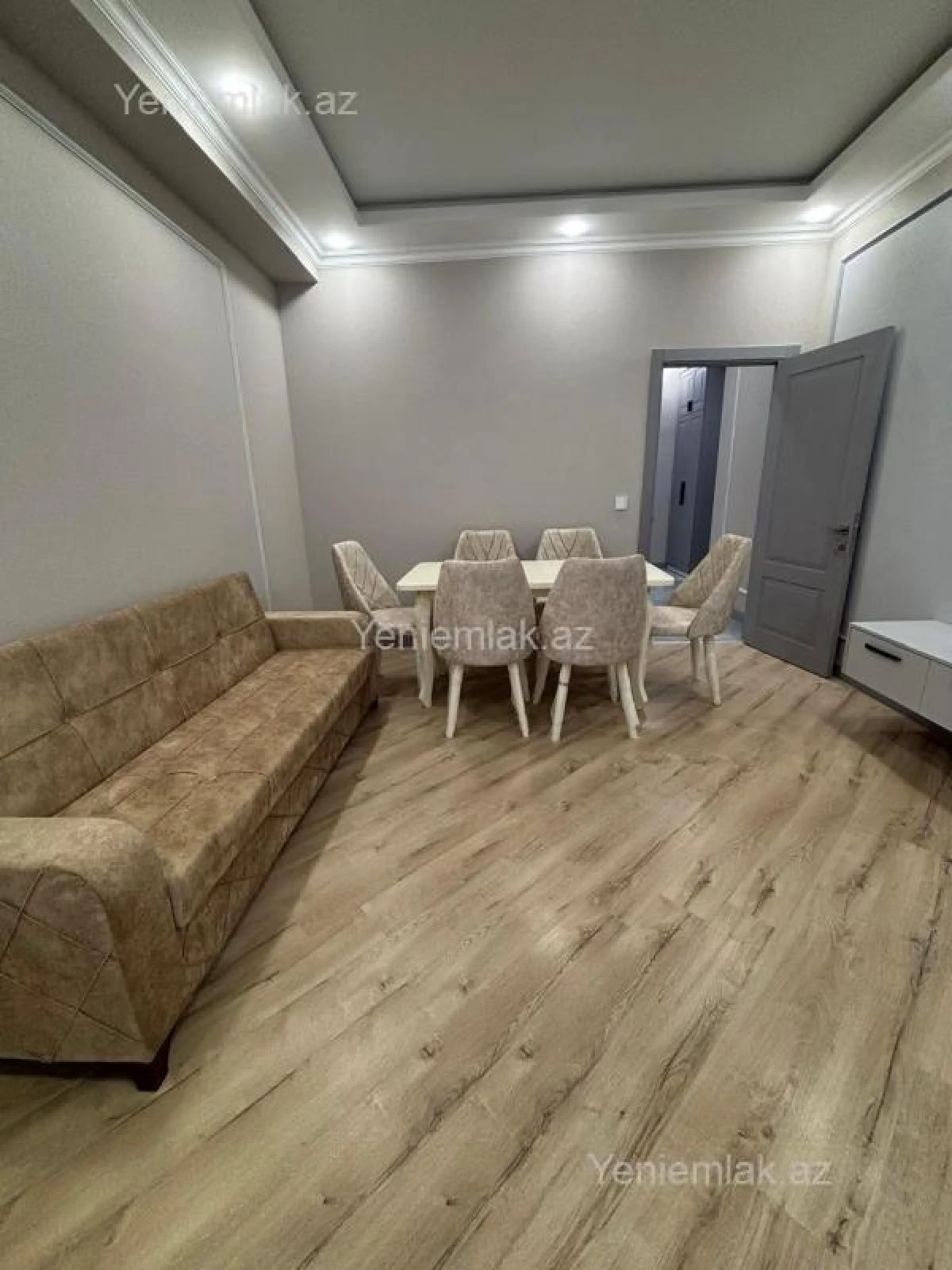 Satılır 2 otaqlı yeni tikili 82 m²