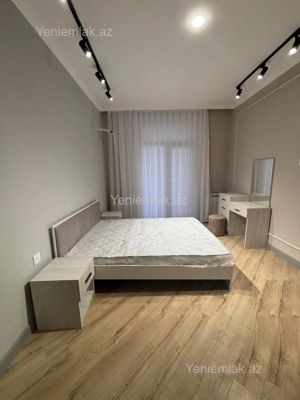Satılır 2 otaqlı yeni tikili 82 m²