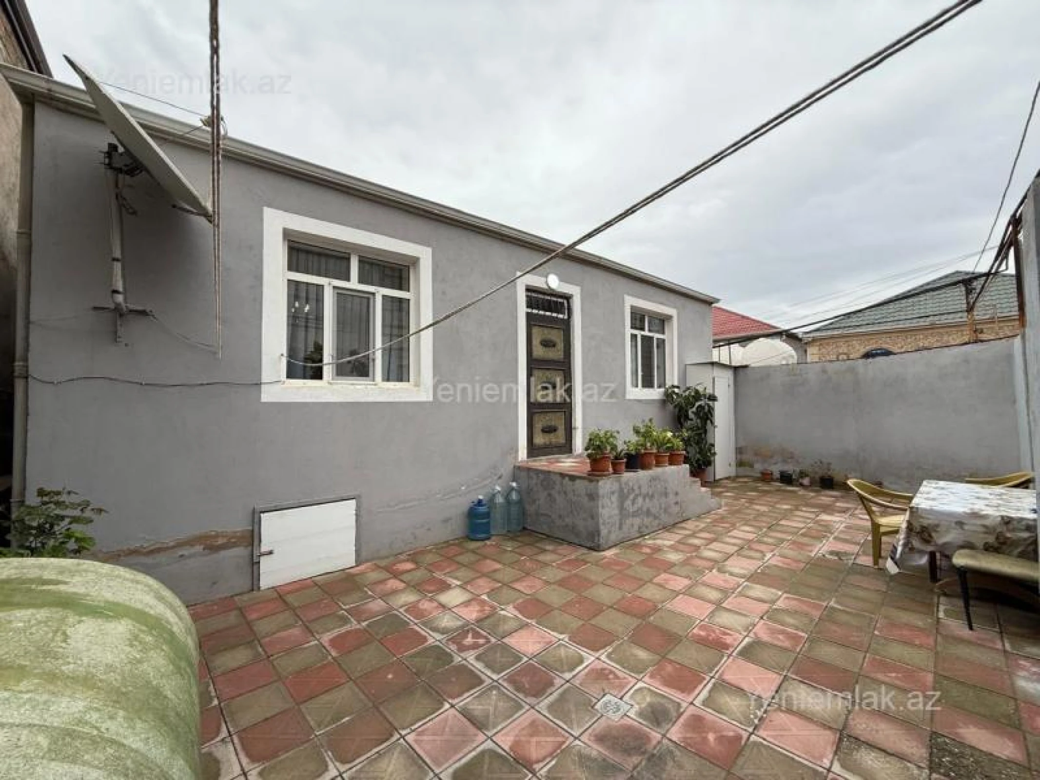 Satılır 3 otaqlı həyət evi 100 m²