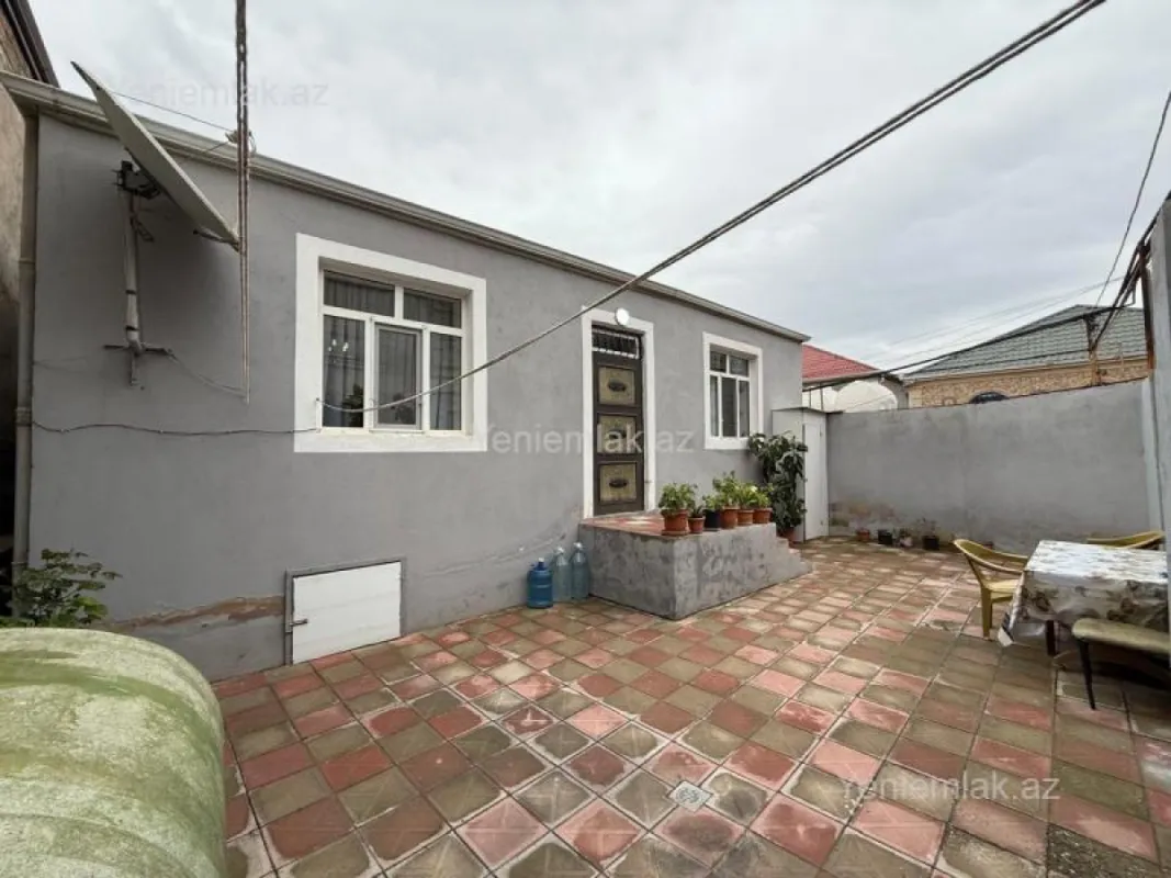 Satılır 3 otaqlı həyət evi 100 m²