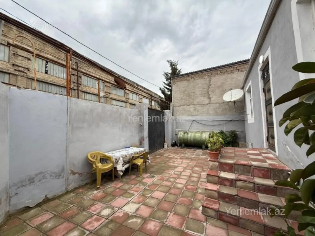 Satılır 3 otaqlı həyət evi 100 m²