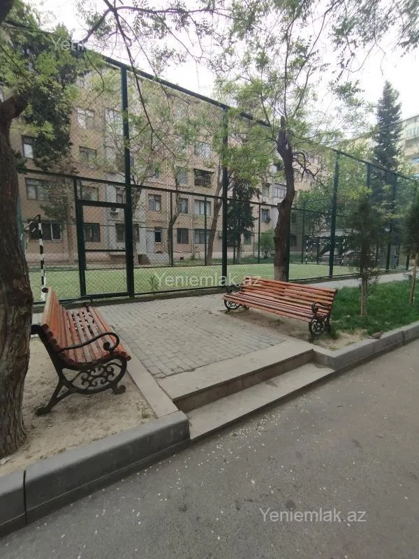 Satılır 3 otaqlı köhnə tikili 45 m²