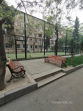 Satılır 3 otaqlı köhnə tikili 45 m²