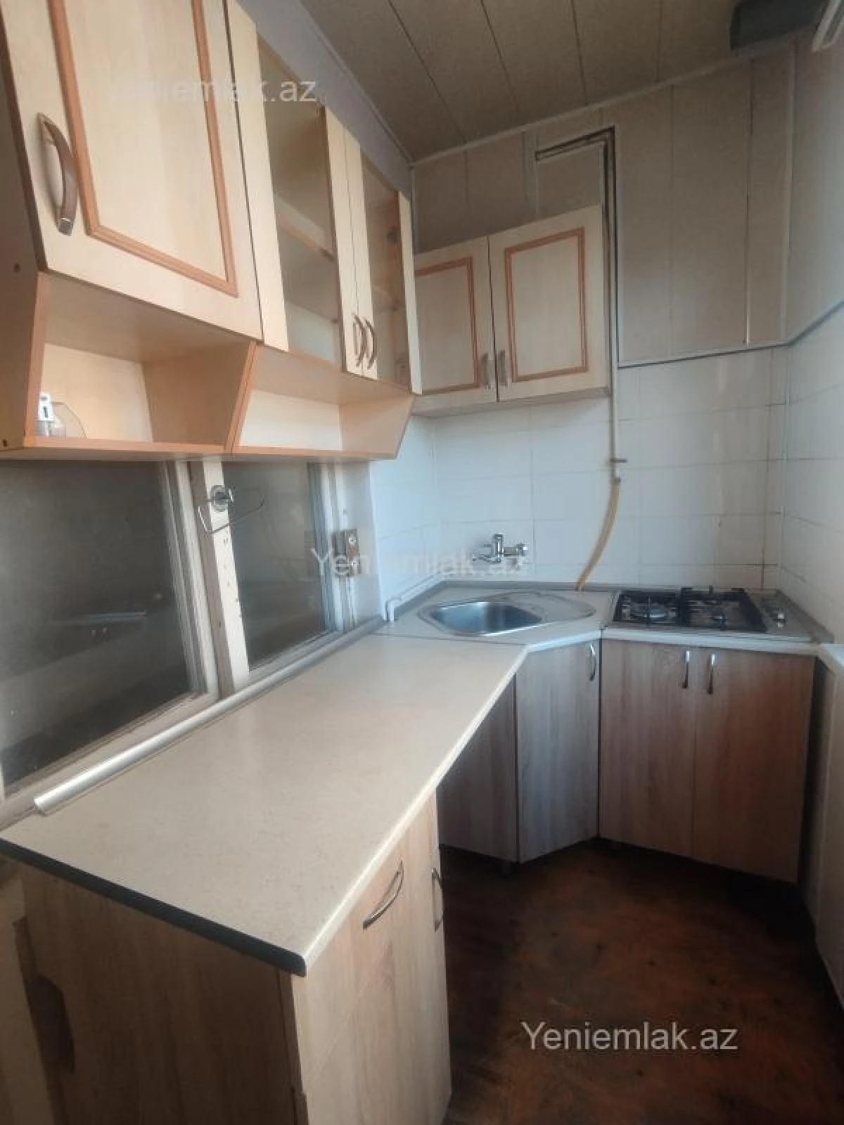 Satılır 3 otaqlı köhnə tikili 45 m²