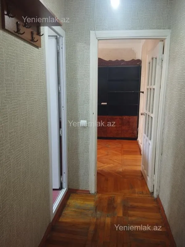 Satılır 3 otaqlı köhnə tikili 45 m²