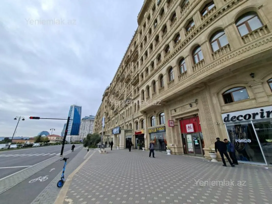Satılır 1 otaqlı obyekt 81 m²