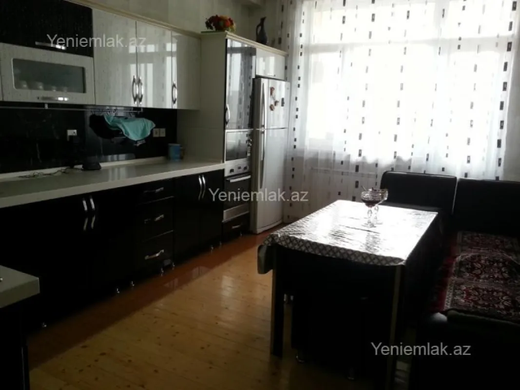 Satılır 3 otaqlı yeni tikili 142 m²