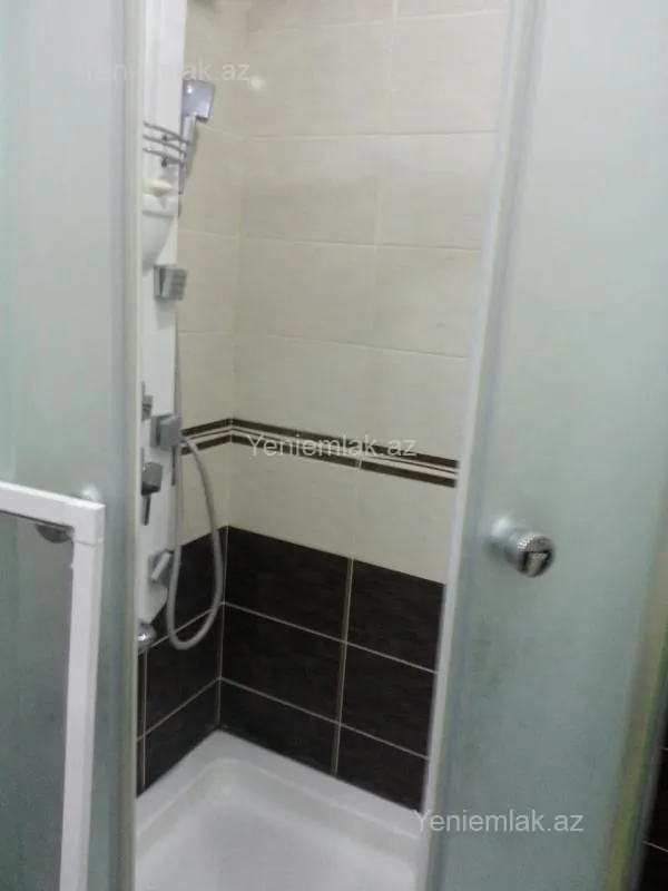 Satılır 3 otaqlı yeni tikili 142 m²