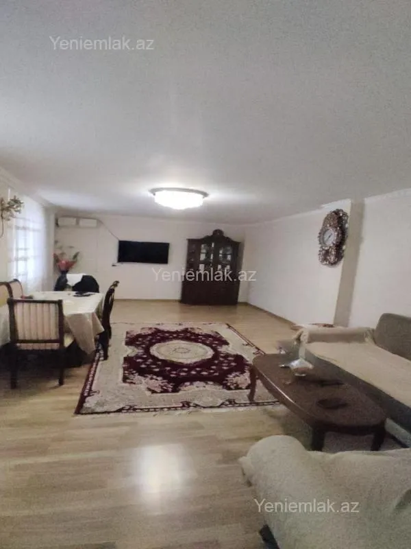 Satılır 4 otaqlı həyət evi 165 m²