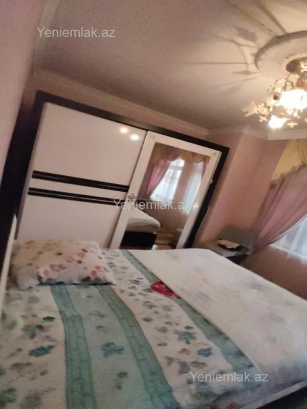 Satılır 4 otaqlı həyət evi 165 m²