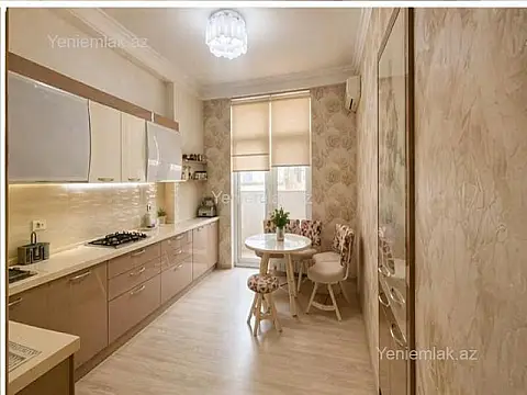 Satılır 3 otaqlı yeni tikili 140 m²