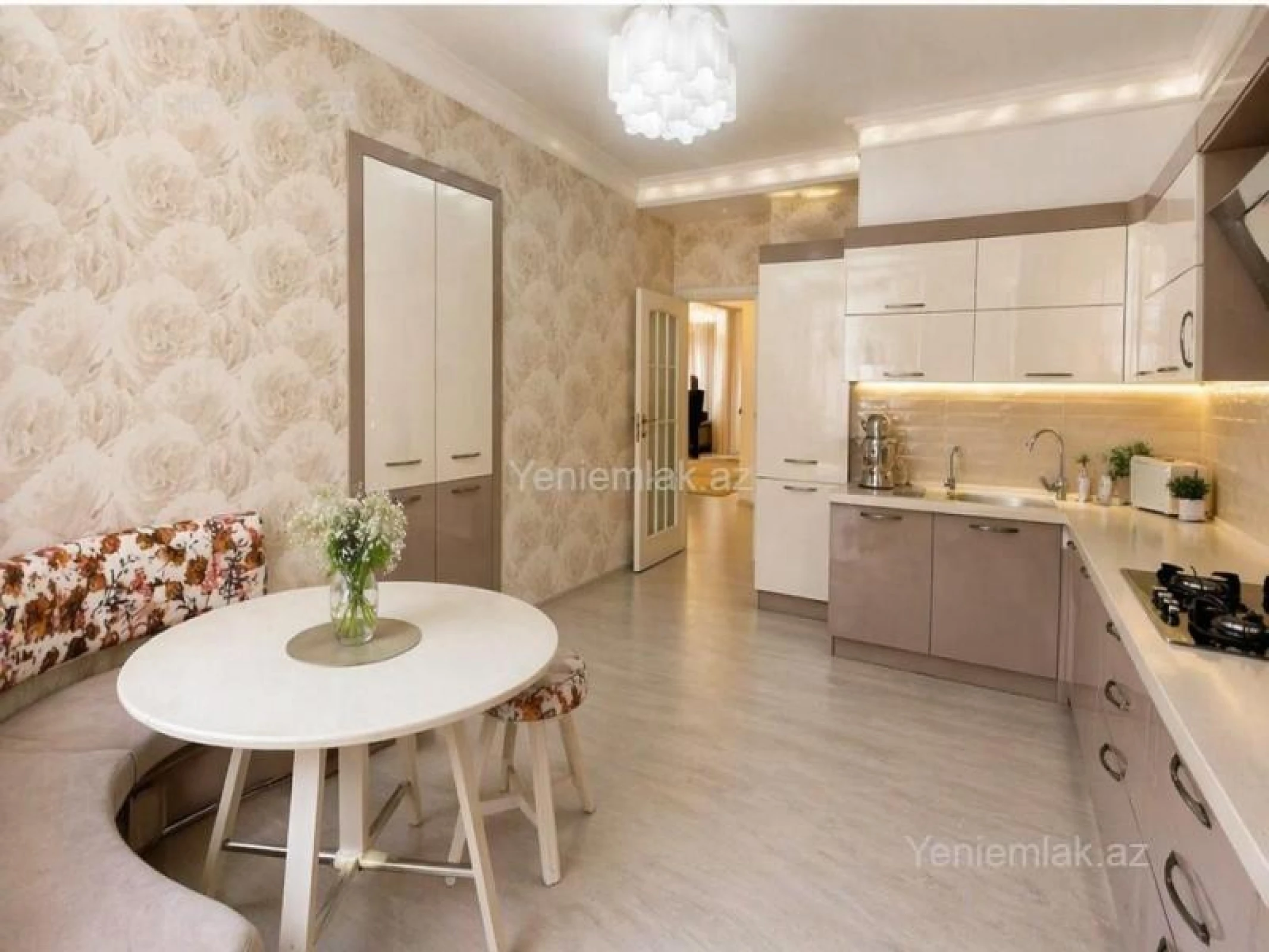 Satılır 3 otaqlı yeni tikili 140 m²