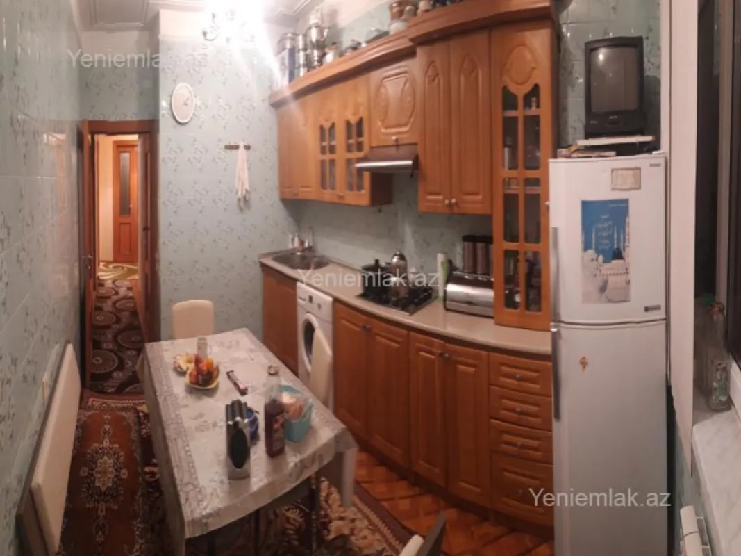 Satılır 3 otaqlı köhnə tikili 80 m²