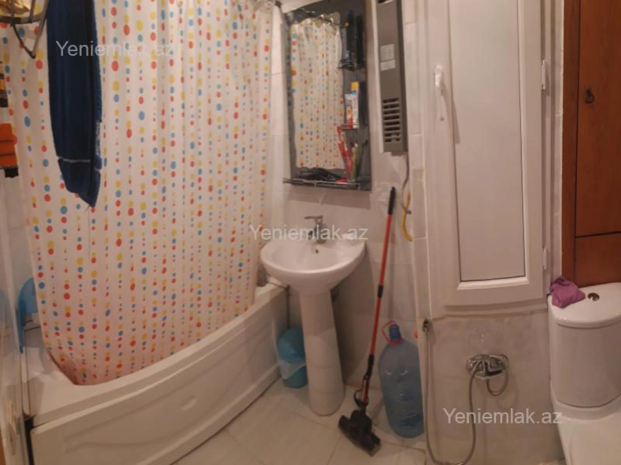 Satılır 3 otaqlı köhnə tikili 80 m²