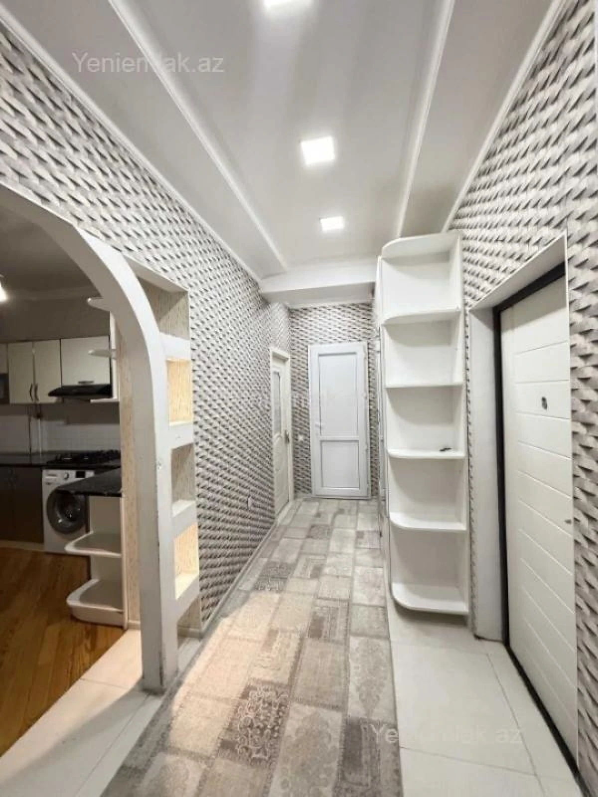 Satılır 2 otaqlı yeni tikili 65 m²