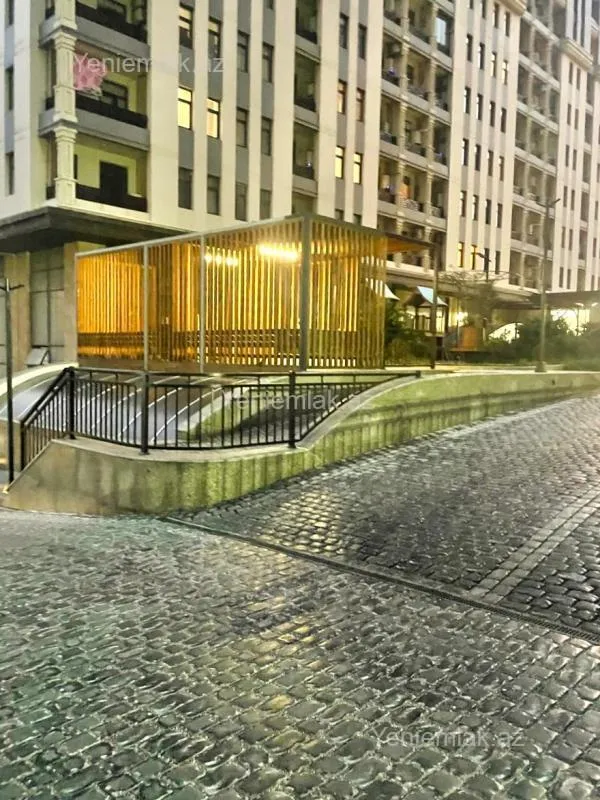 Satılır 3 otaqlı yeni tikili 125 m²