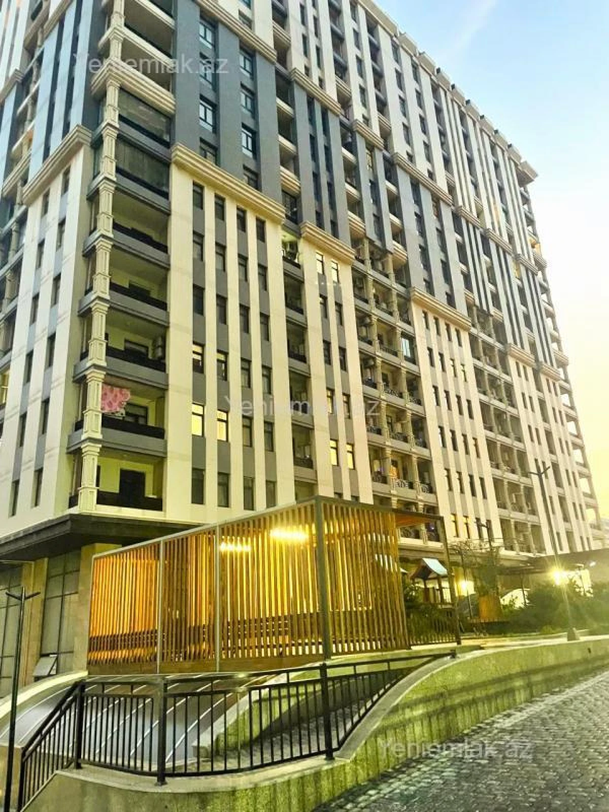 Satılır 3 otaqlı yeni tikili 125 m²