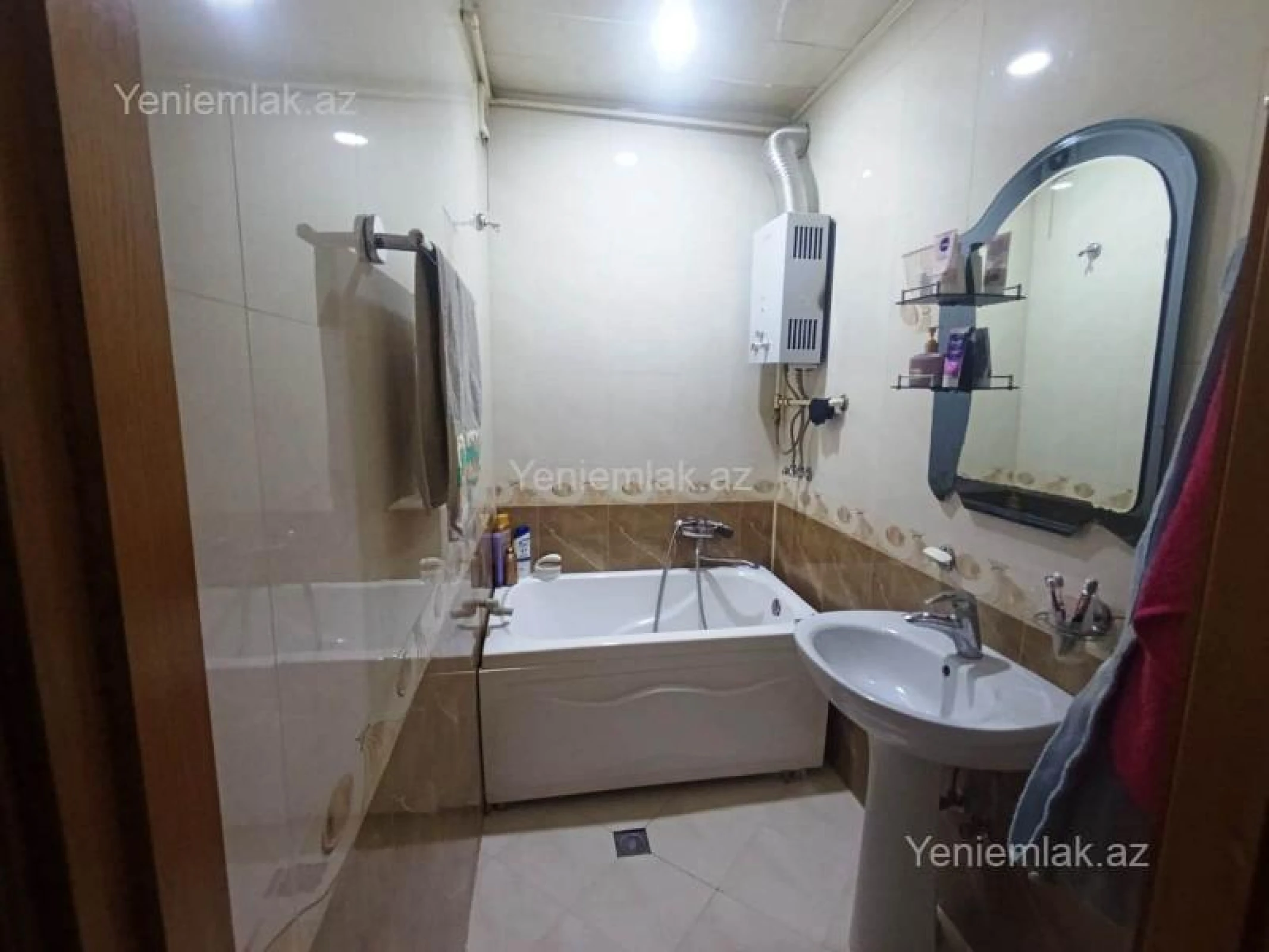 Satılır 3 otaqlı köhnə tikili 70 m²