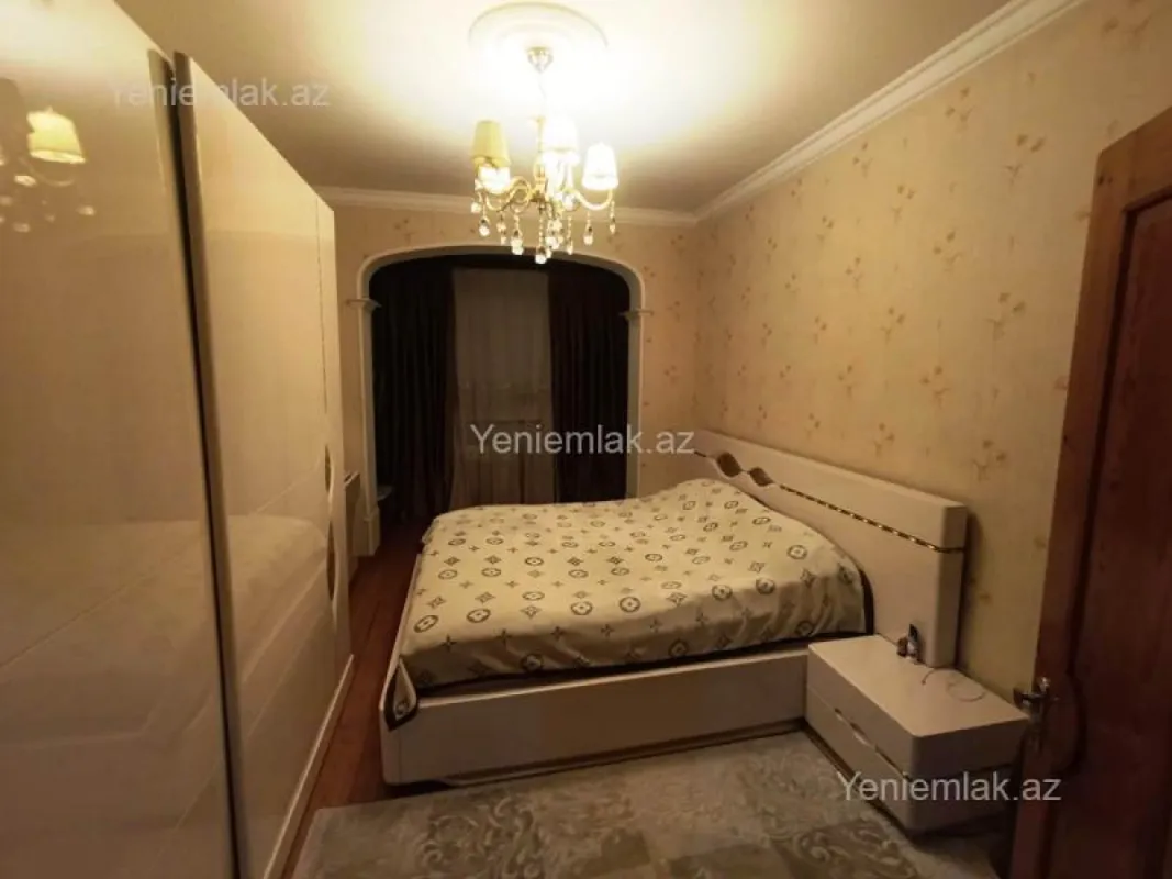 Satılır 3 otaqlı köhnə tikili 70 m²
