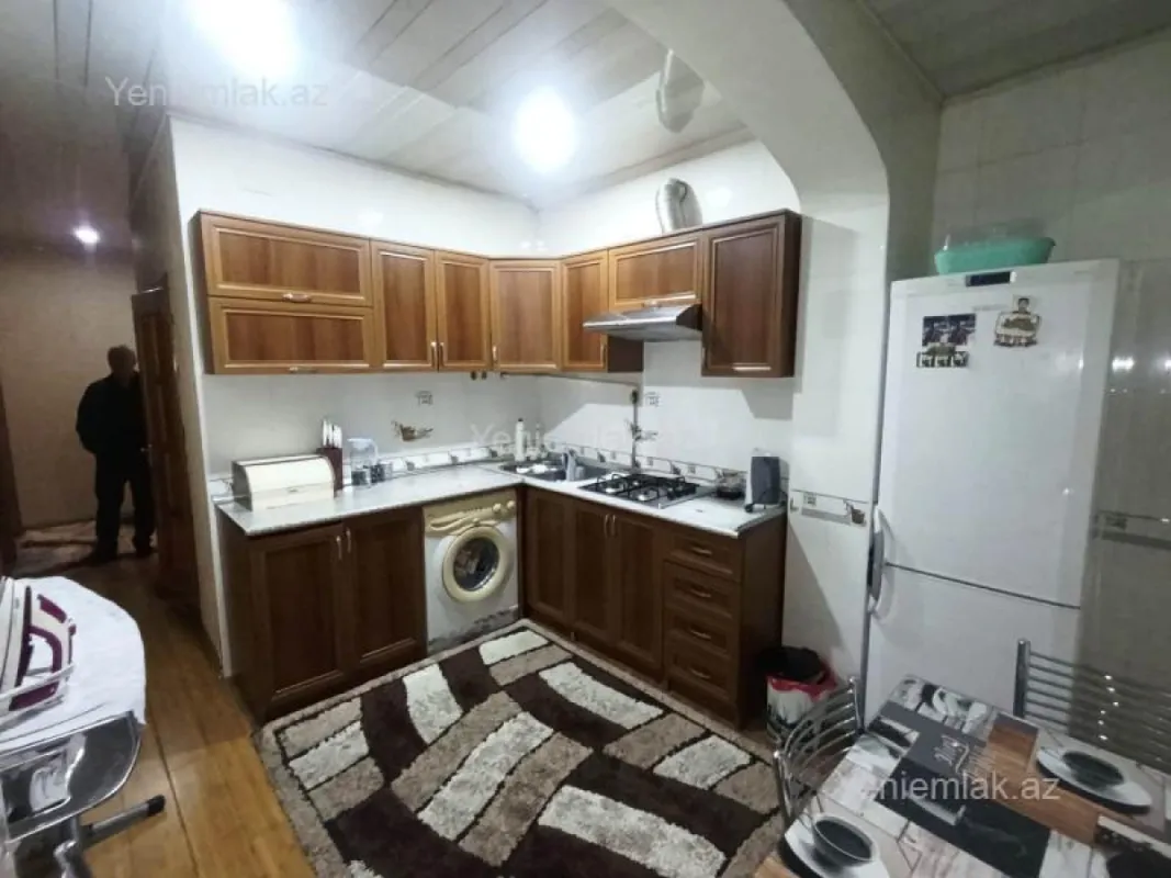 Satılır 3 otaqlı köhnə tikili 70 m²