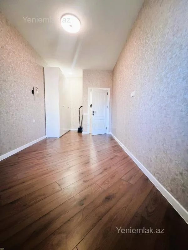 Satılır 2 otaqlı yeni tikili 75 m²