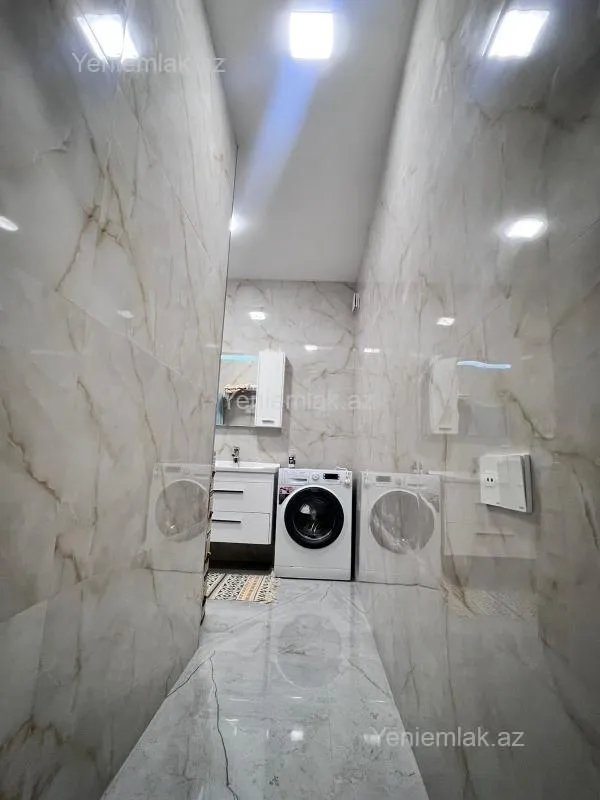 Satılır 2 otaqlı yeni tikili 75 m²