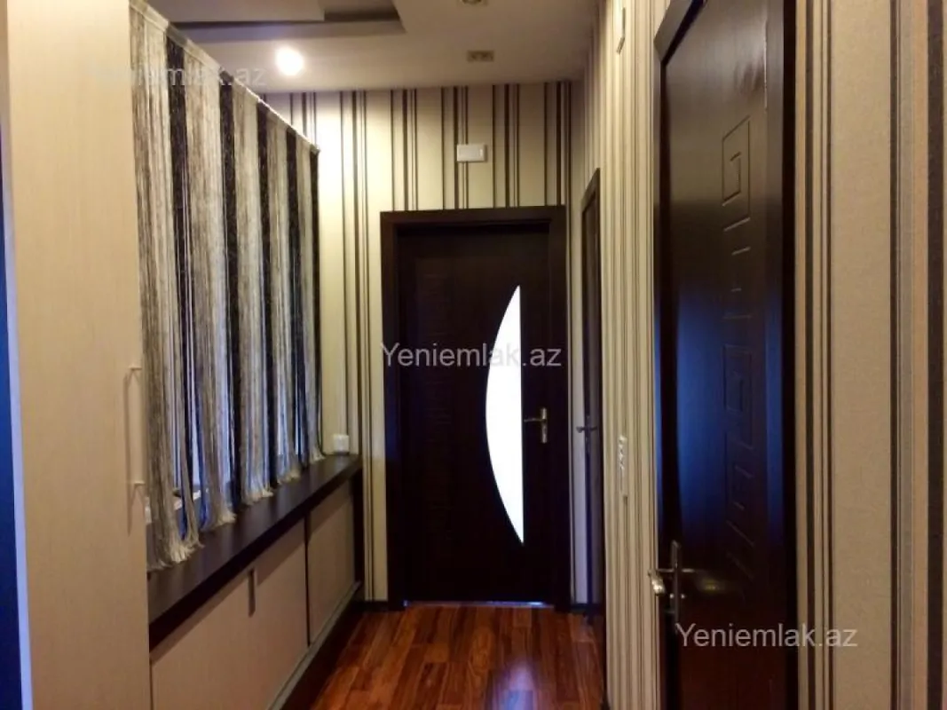 Satılır 3 otaqlı yeni tikili 120 m²