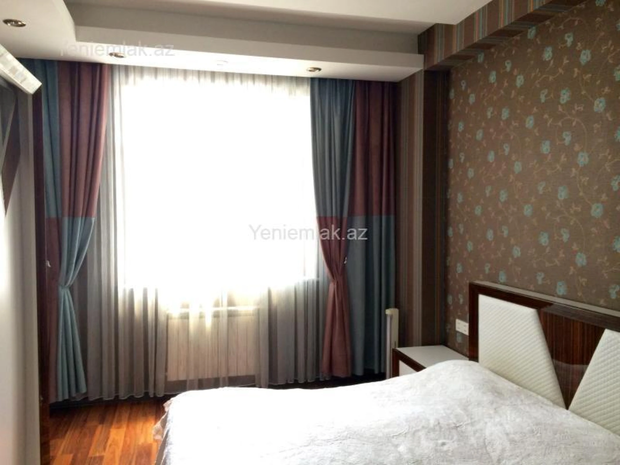 Satılır 3 otaqlı yeni tikili 120 m²