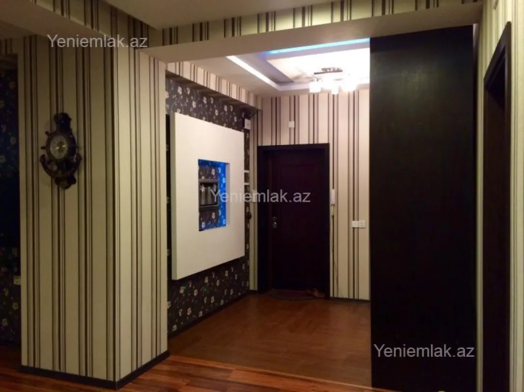 Satılır 3 otaqlı yeni tikili 120 m²