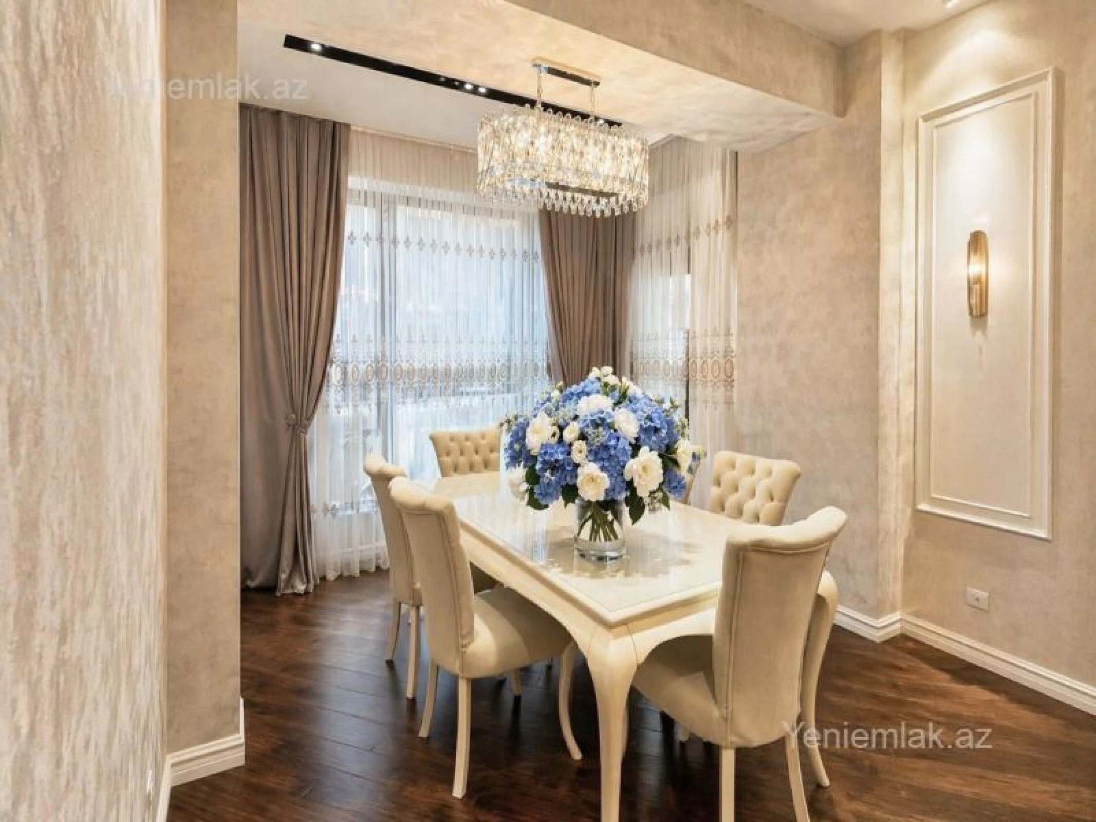 Satılır 3 otaqlı yeni tikili 130 m²