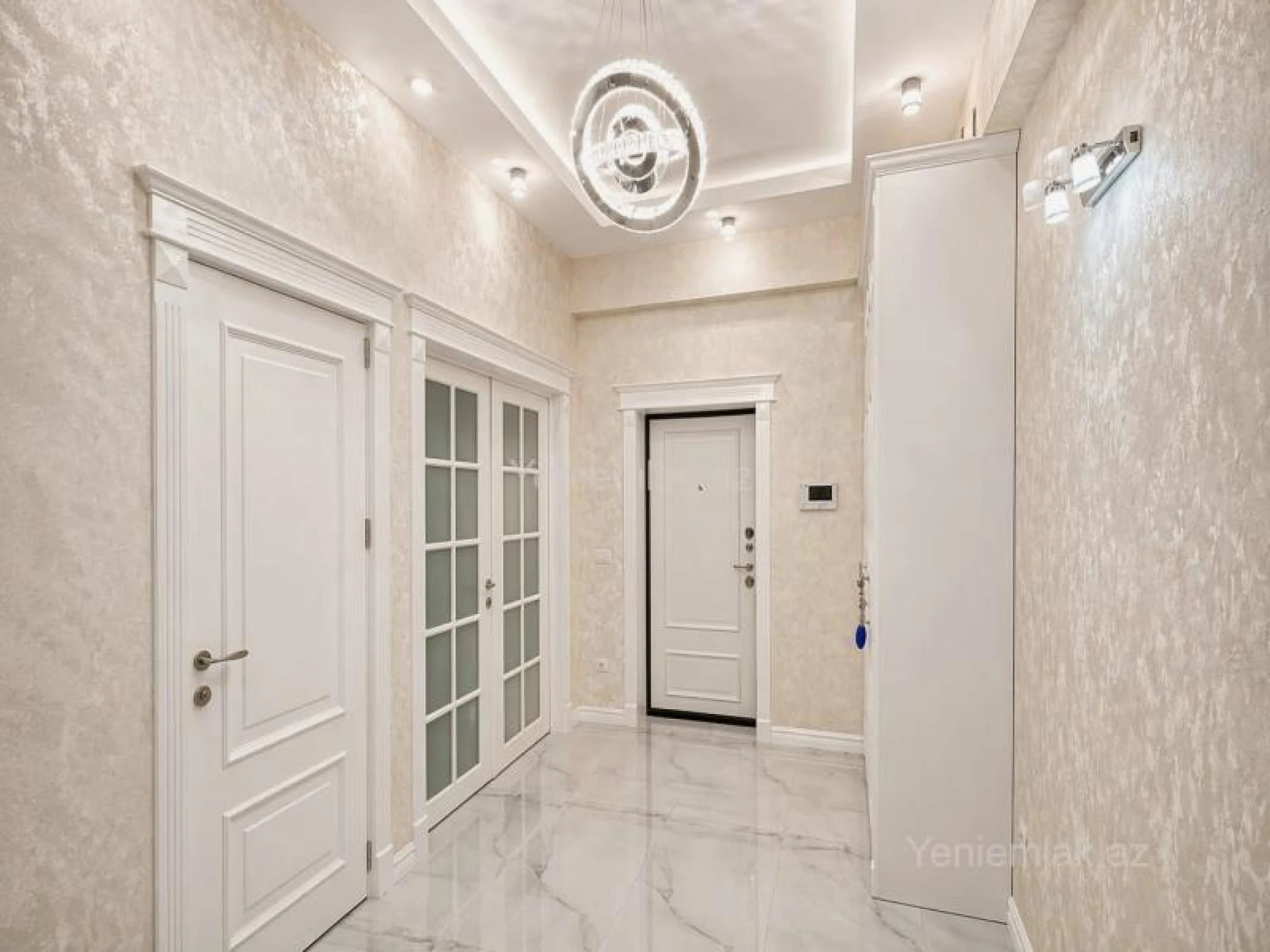 Satılır 3 otaqlı yeni tikili 130 m²