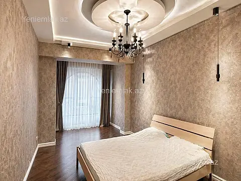 Satılır 3 otaqlı yeni tikili 130 m²