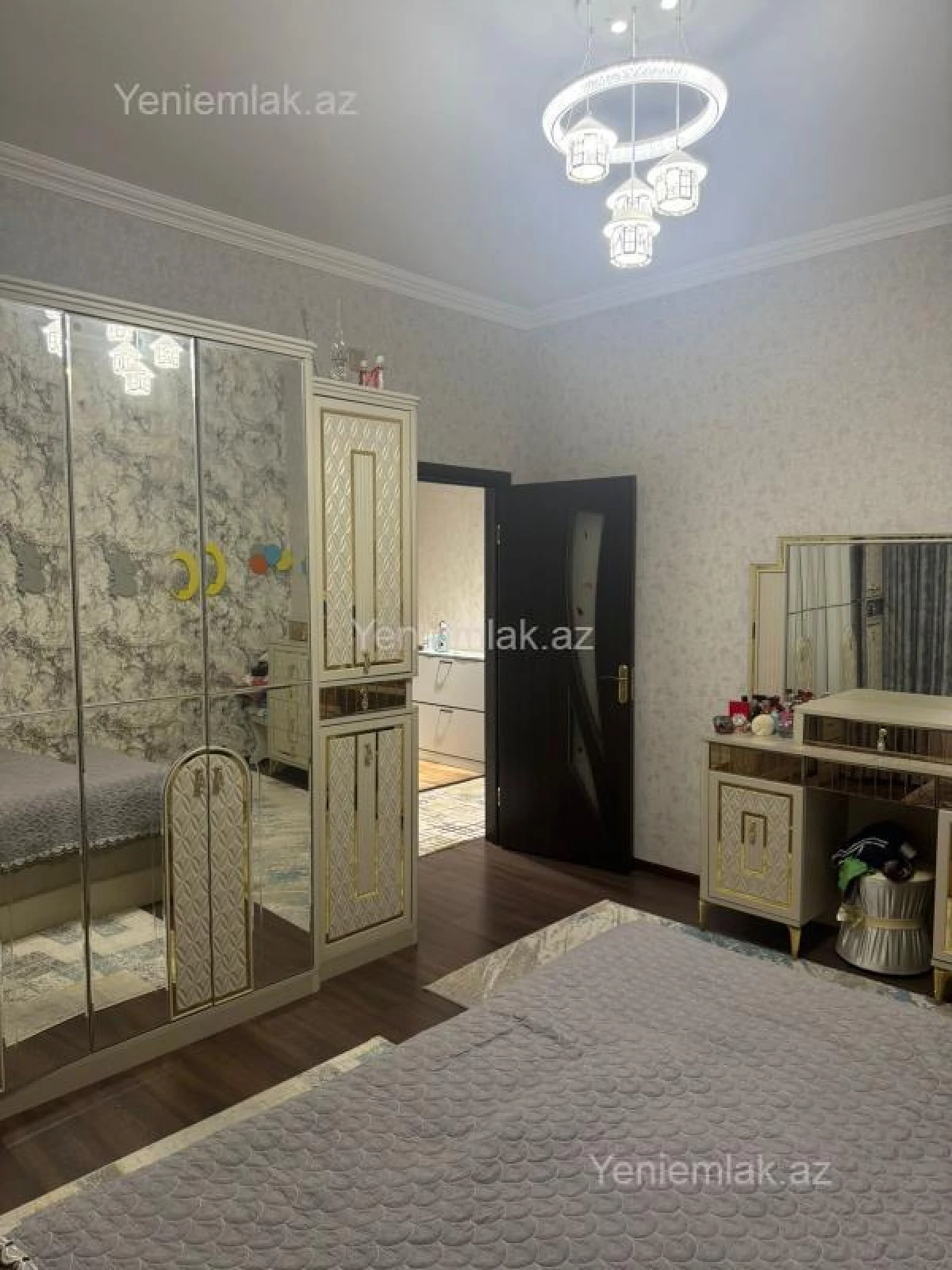Satılır 2 otaqlı yeni tikili 74 m²