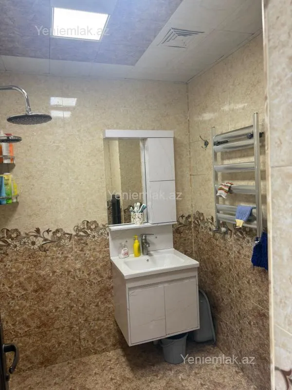 Satılır 2 otaqlı yeni tikili 74 m²