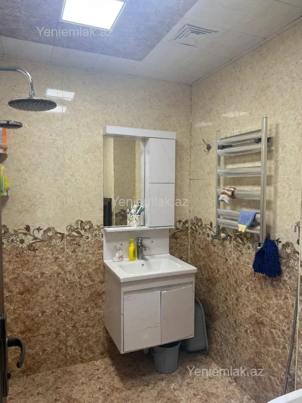 Satılır 2 otaqlı yeni tikili 74 m²