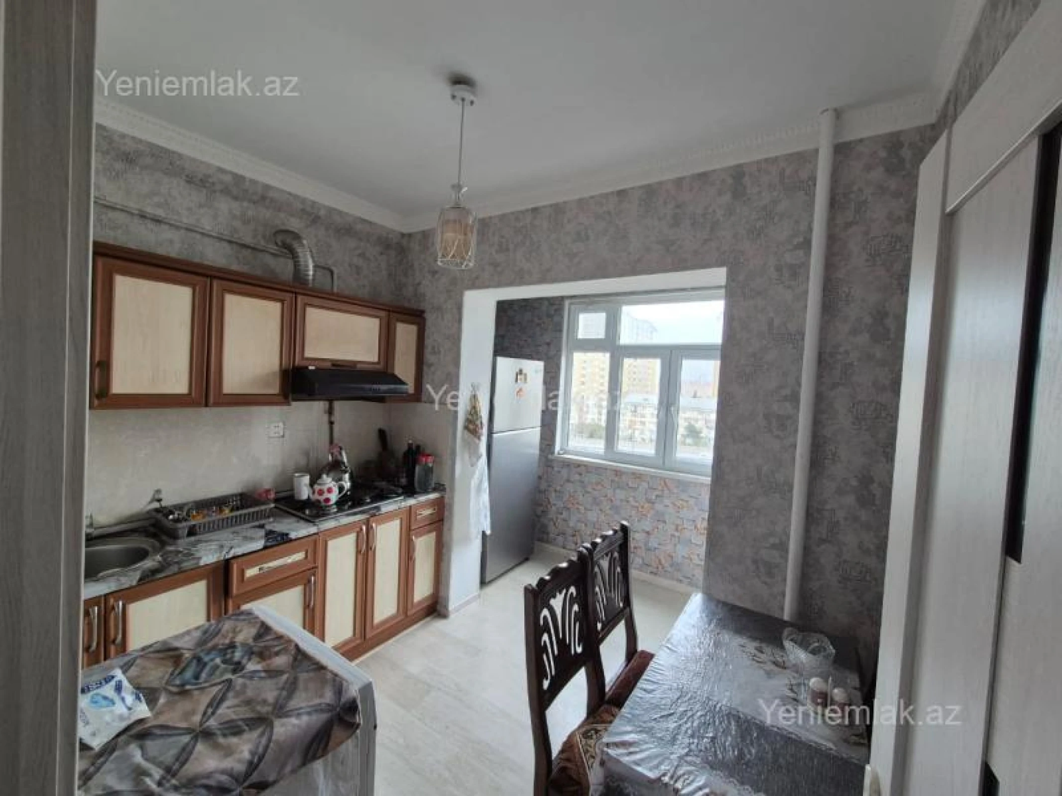 Satılır 2 otaqlı köhnə tikili 65 m²