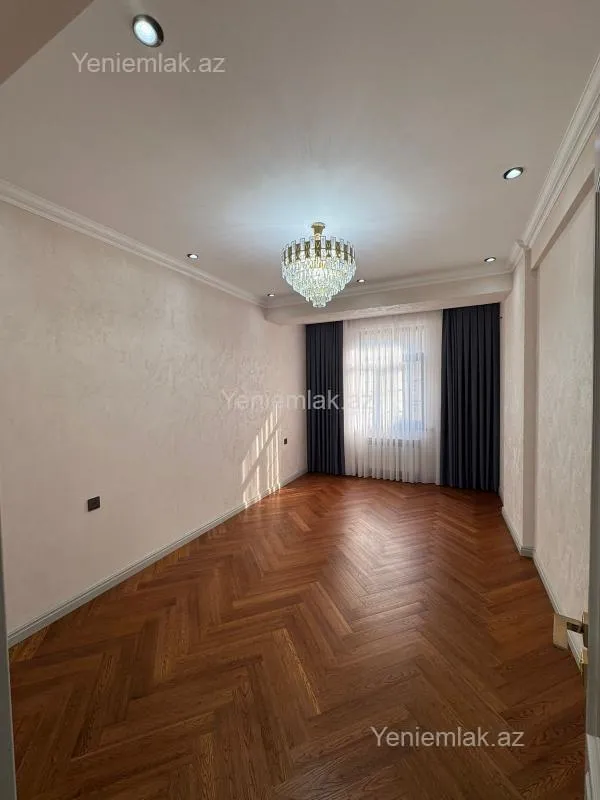 Satılır 3 otaqlı yeni tikili 140 m²