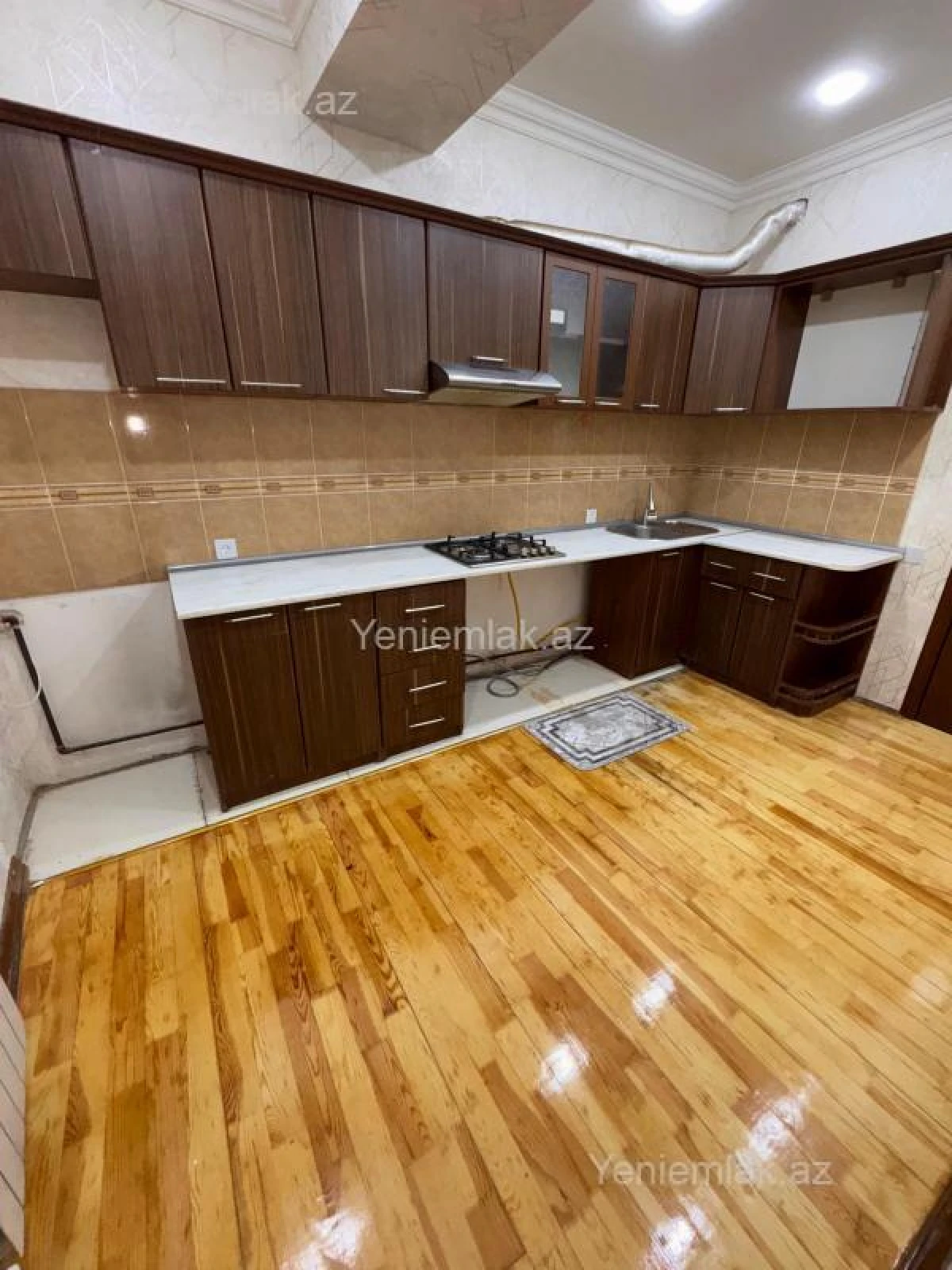 Satılır 3 otaqlı yeni tikili 100 m²