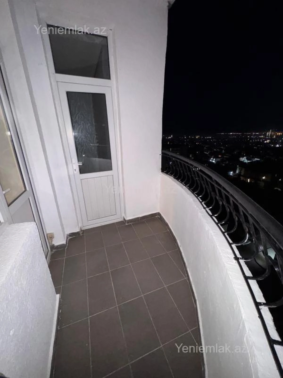 Satılır 3 otaqlı yeni tikili 100 m²