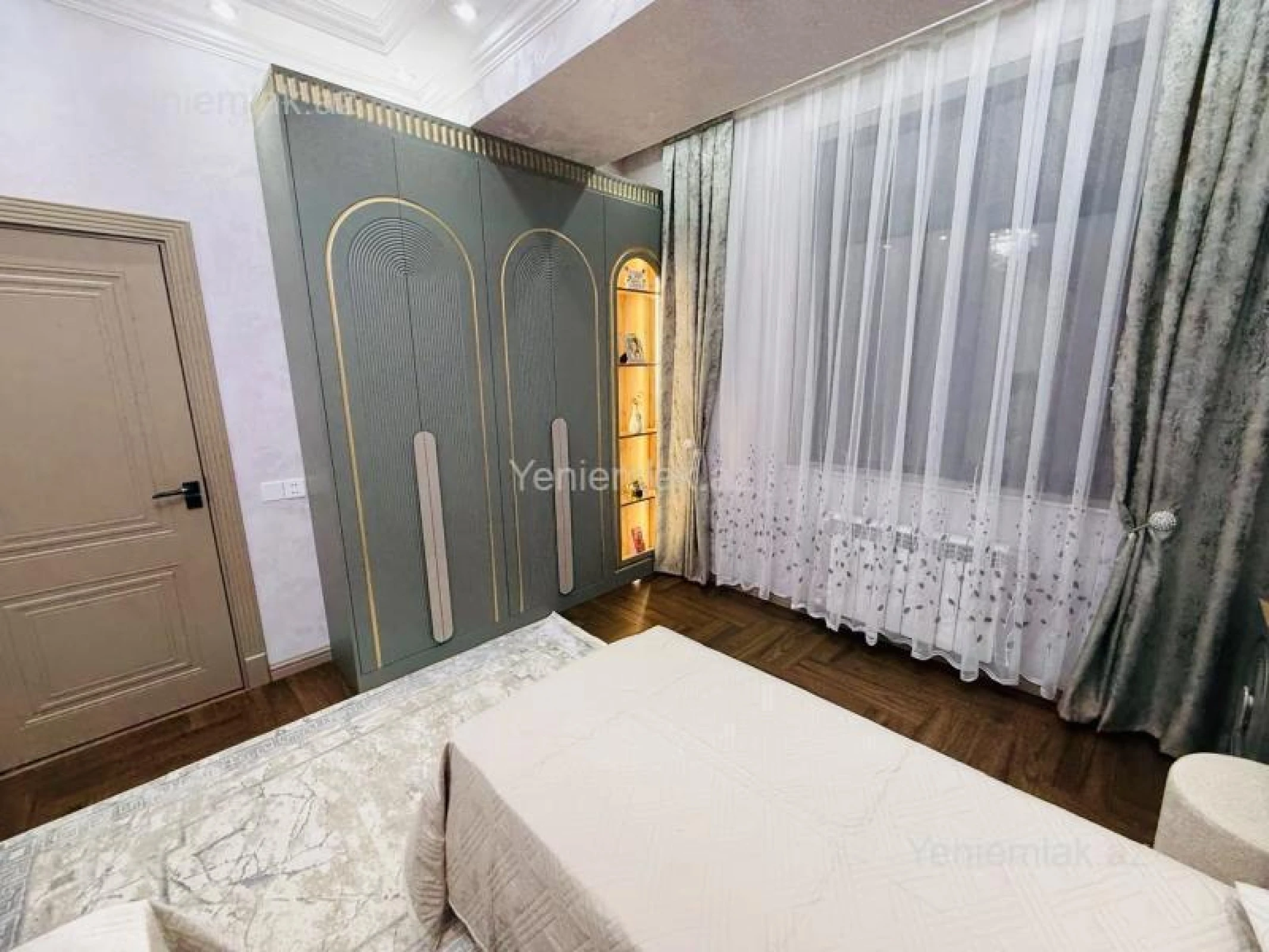 Satılır 3 otaqlı yeni tikili 127 m²