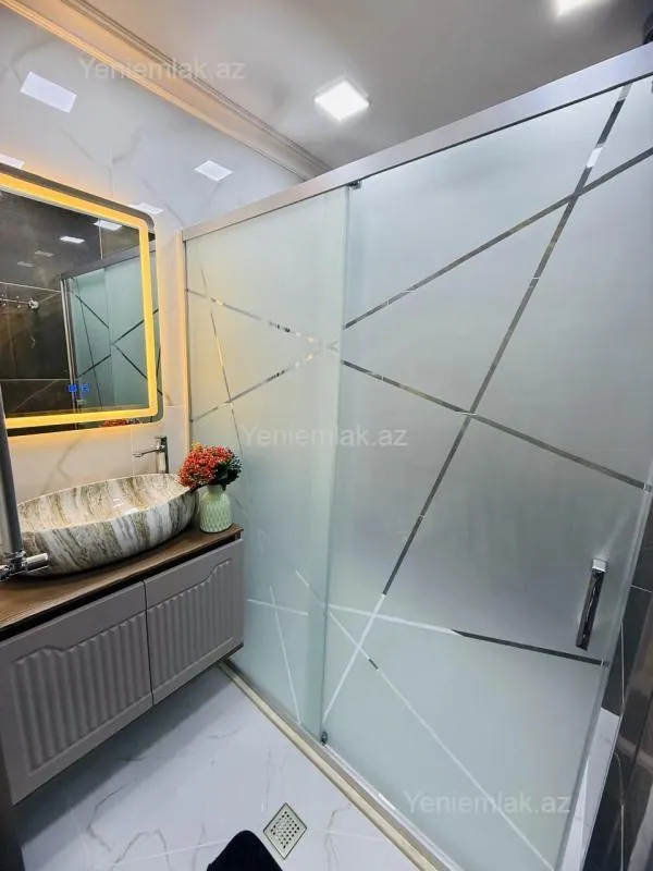 Satılır 3 otaqlı yeni tikili 127 m²