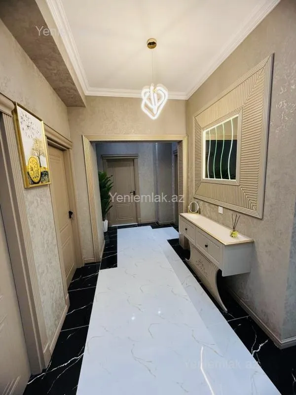 Satılır 3 otaqlı yeni tikili 127 m²